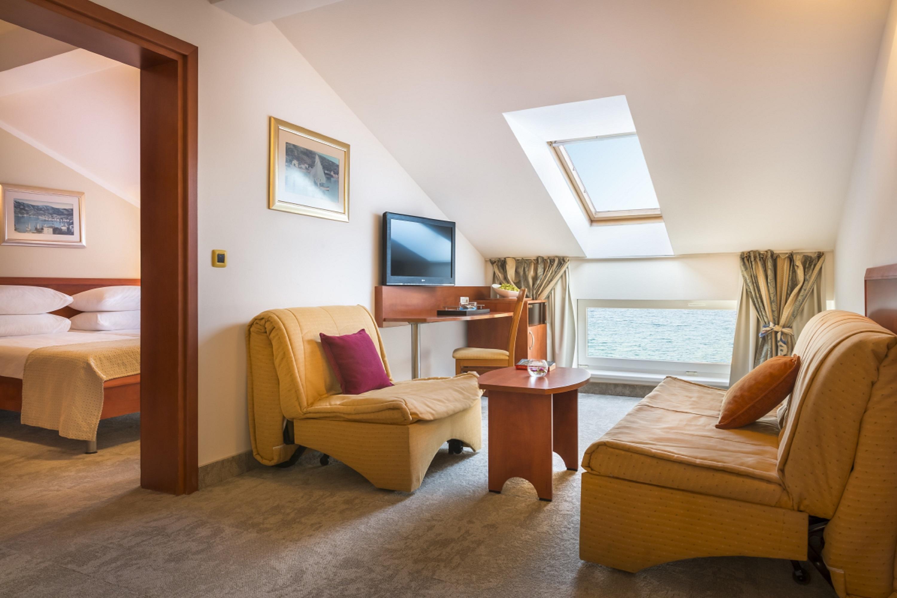 Sunny By Valamar, Ex Zvonimir Hotel 4*