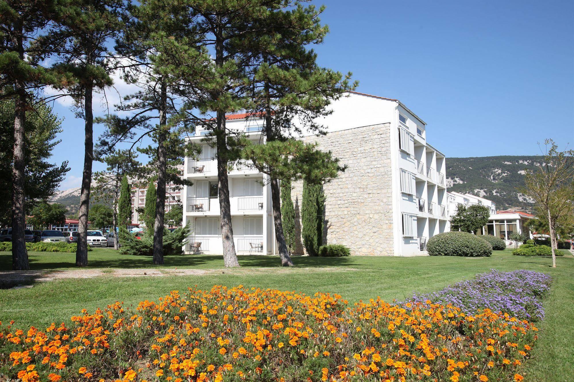 Sunny By Valamar, Ex Zvonimir Szálloda Baška
